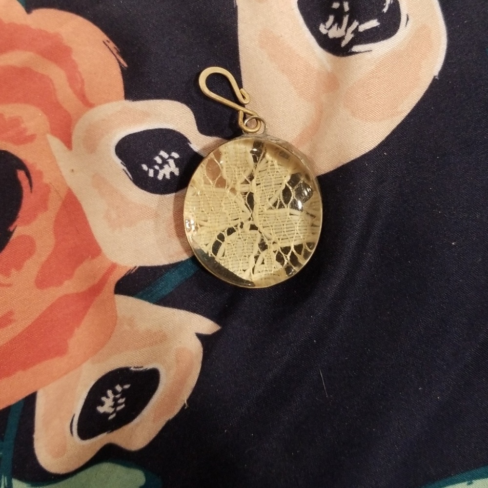 Pendant